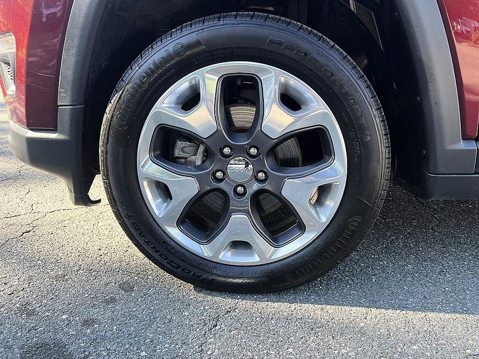 Used 2021 Velvet Red Pearlcoat Jeep Limited image 9