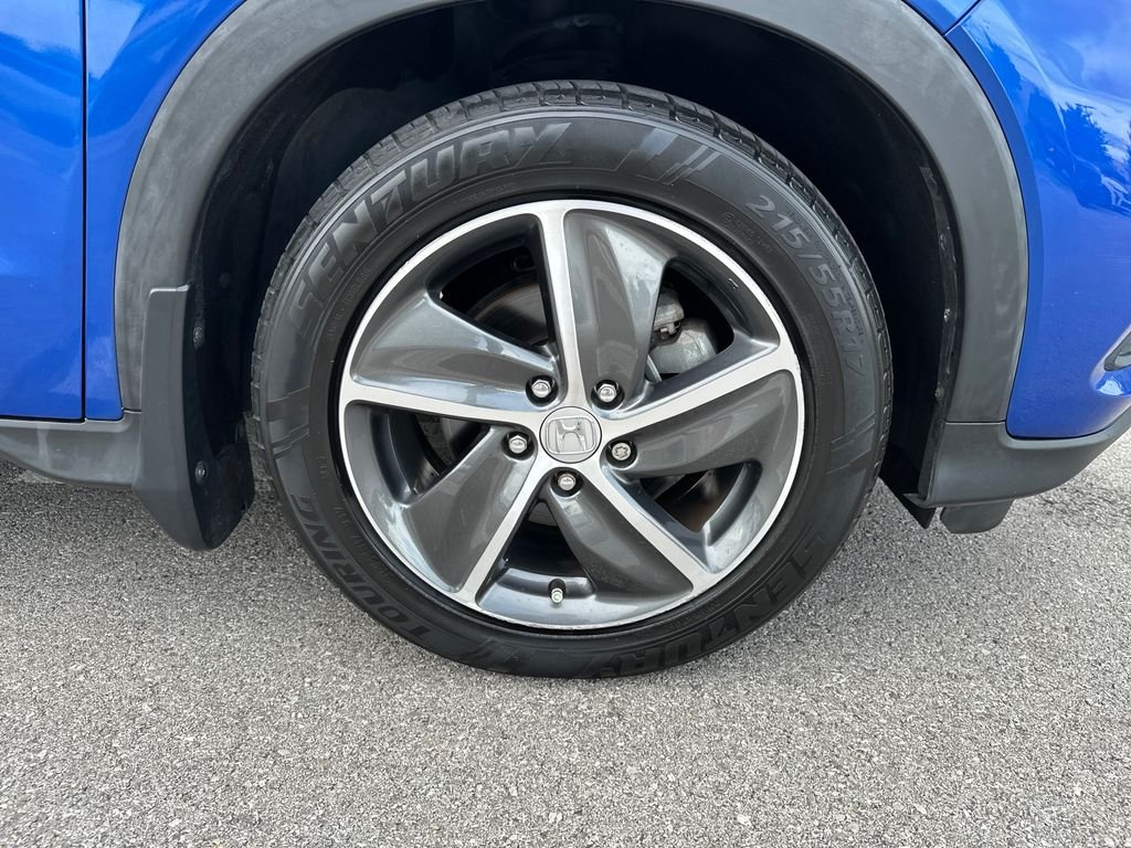 Used 2022  Honda EX image 17