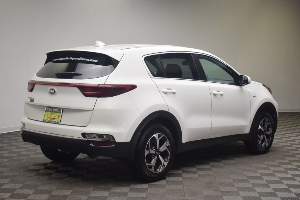 Used 2020 Clear White Kia LX image 5