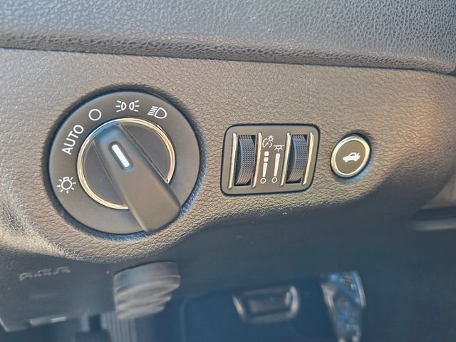 Used 2022 Gray Chrysler Touring image 26