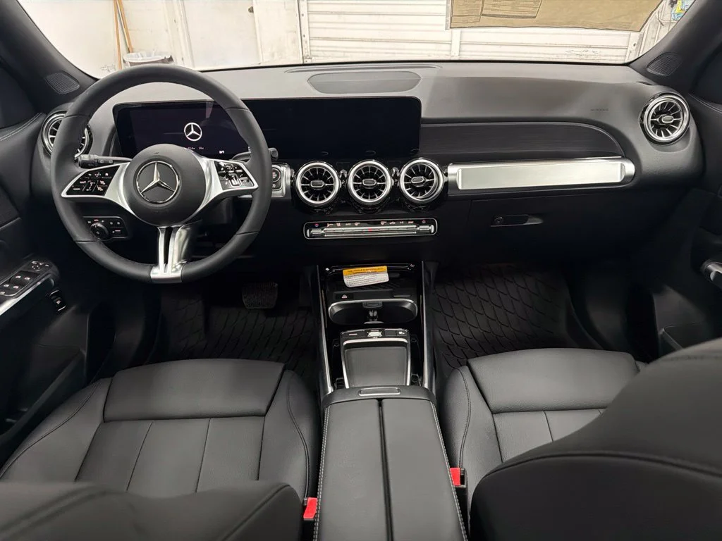 New 2026 Black Mercedes-Benz GLB 250 image 23