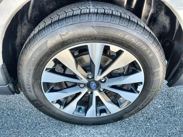 Used 2017 White Subaru 2.5i image 21