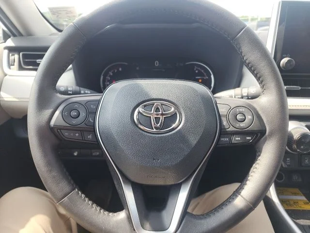 Used 2024 Silver Toyota XLE Premium image 13
