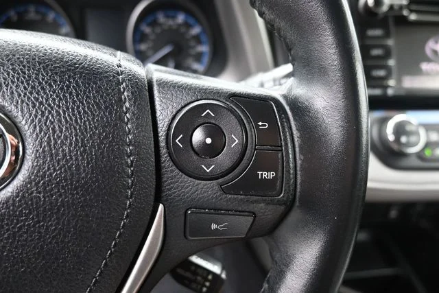 Used 2018 Gray Toyota XLE image 26
