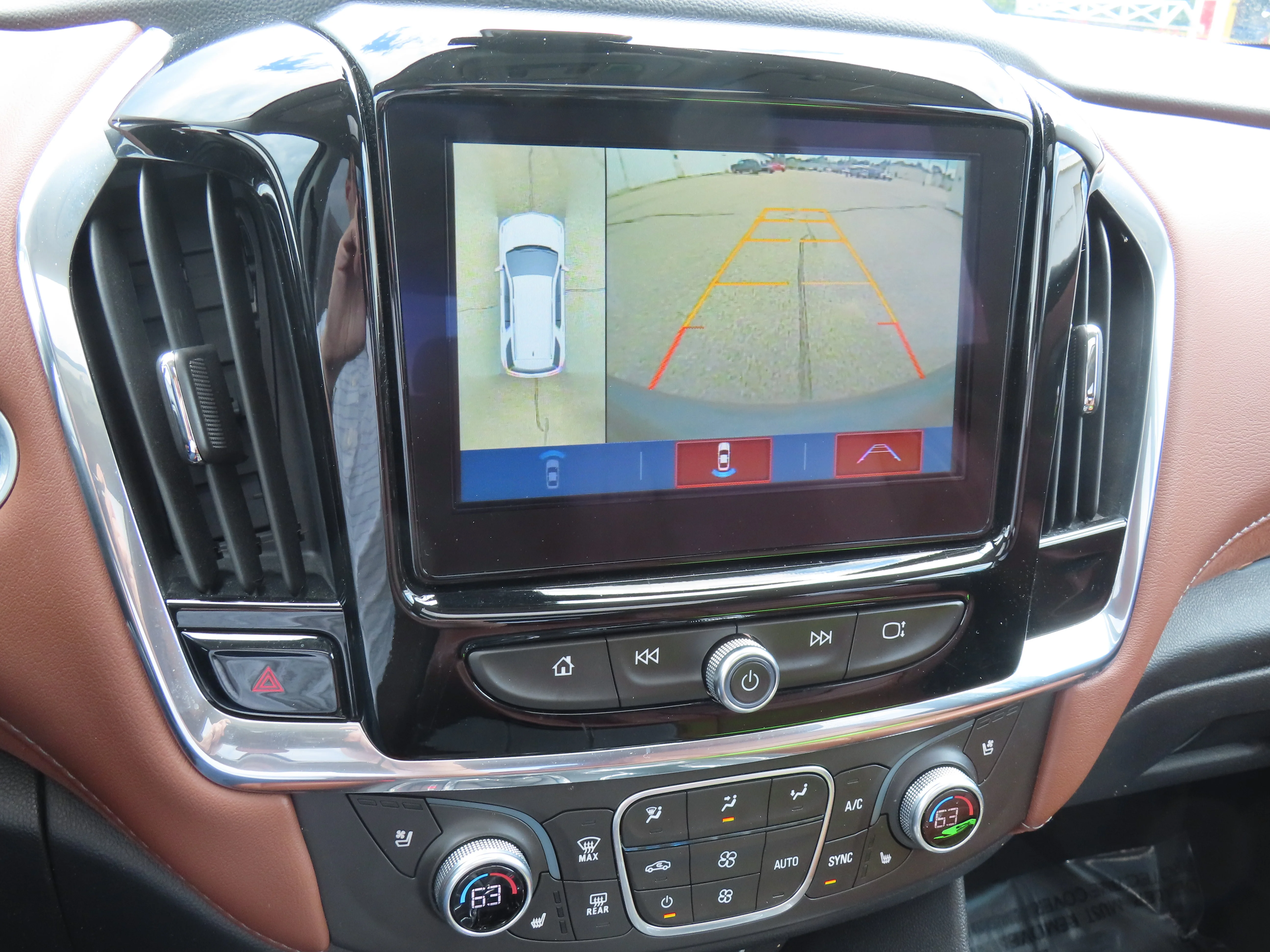Used 2018 Satin Steel Metallic Chevrolet High Country image 21