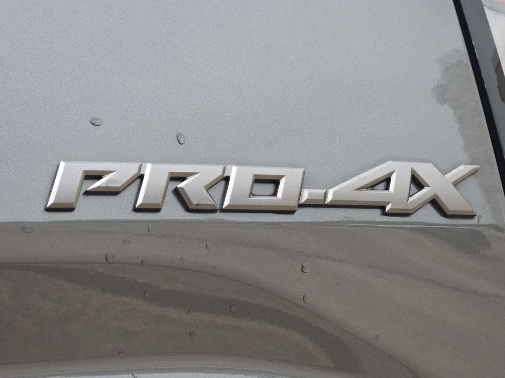 Used 2022  Nissan PRO-4X image 36