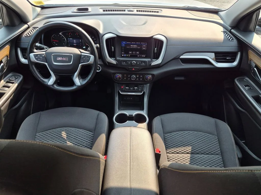 Used 2021 White GMC SLE image 20