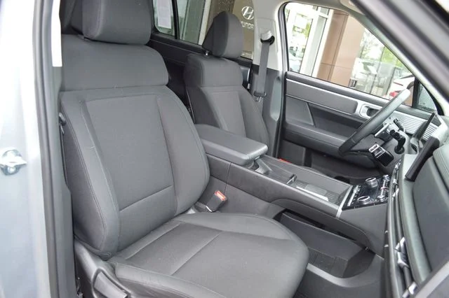 Used 2026 Silver Hyundai SE image 9
