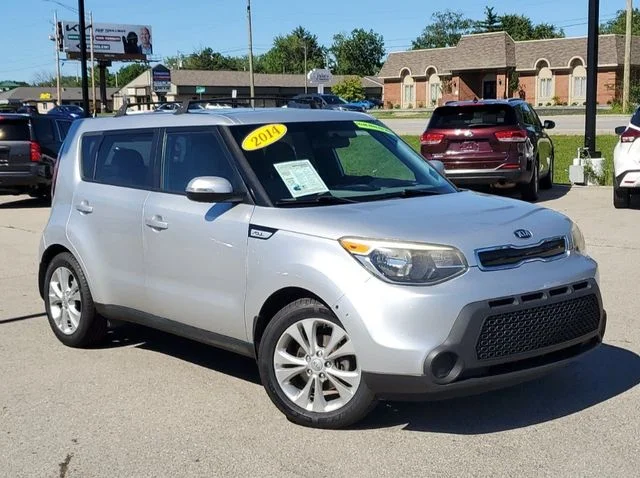 Used 2014 Silver Kia Plus image 31
