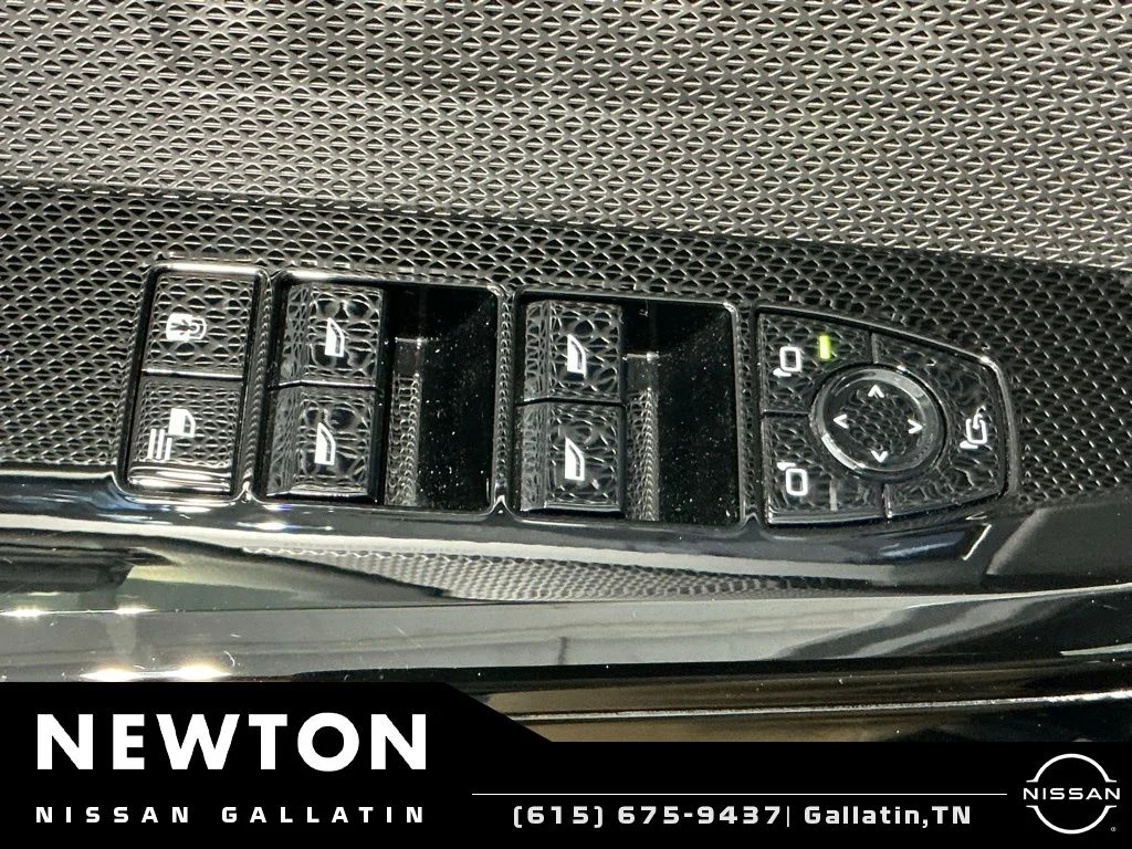 Used 2026 Brooklyn Gray Metallic BMW 740i xDrive image 96