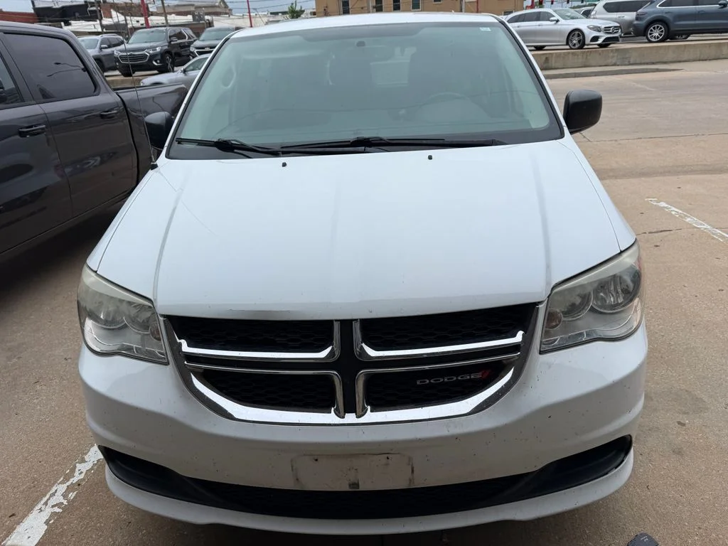 Used 2016 White Dodge AVP image 4