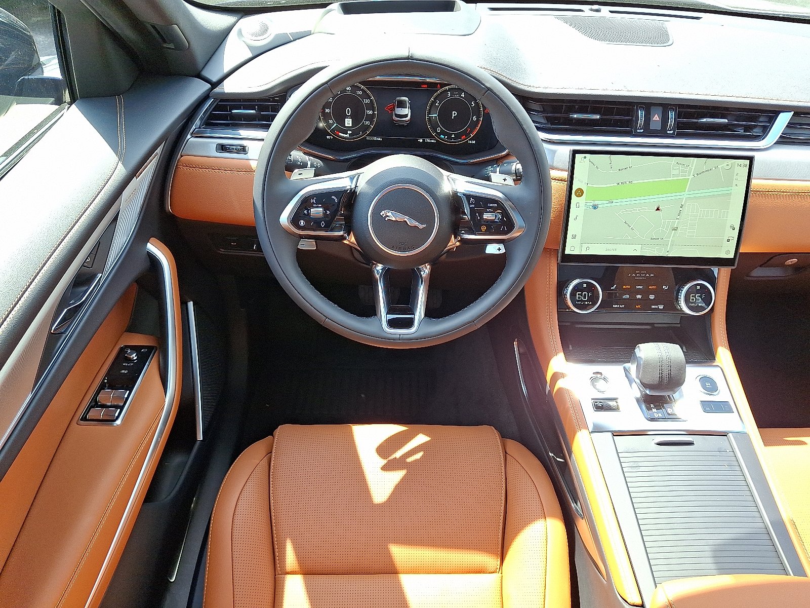 2026 Jaguar F-Pace R-Dynamic S - Photo 4