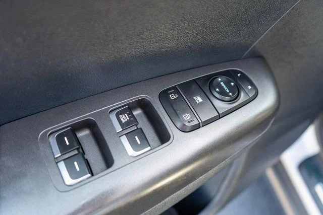 Used 2019 Silver Kia LX image 19