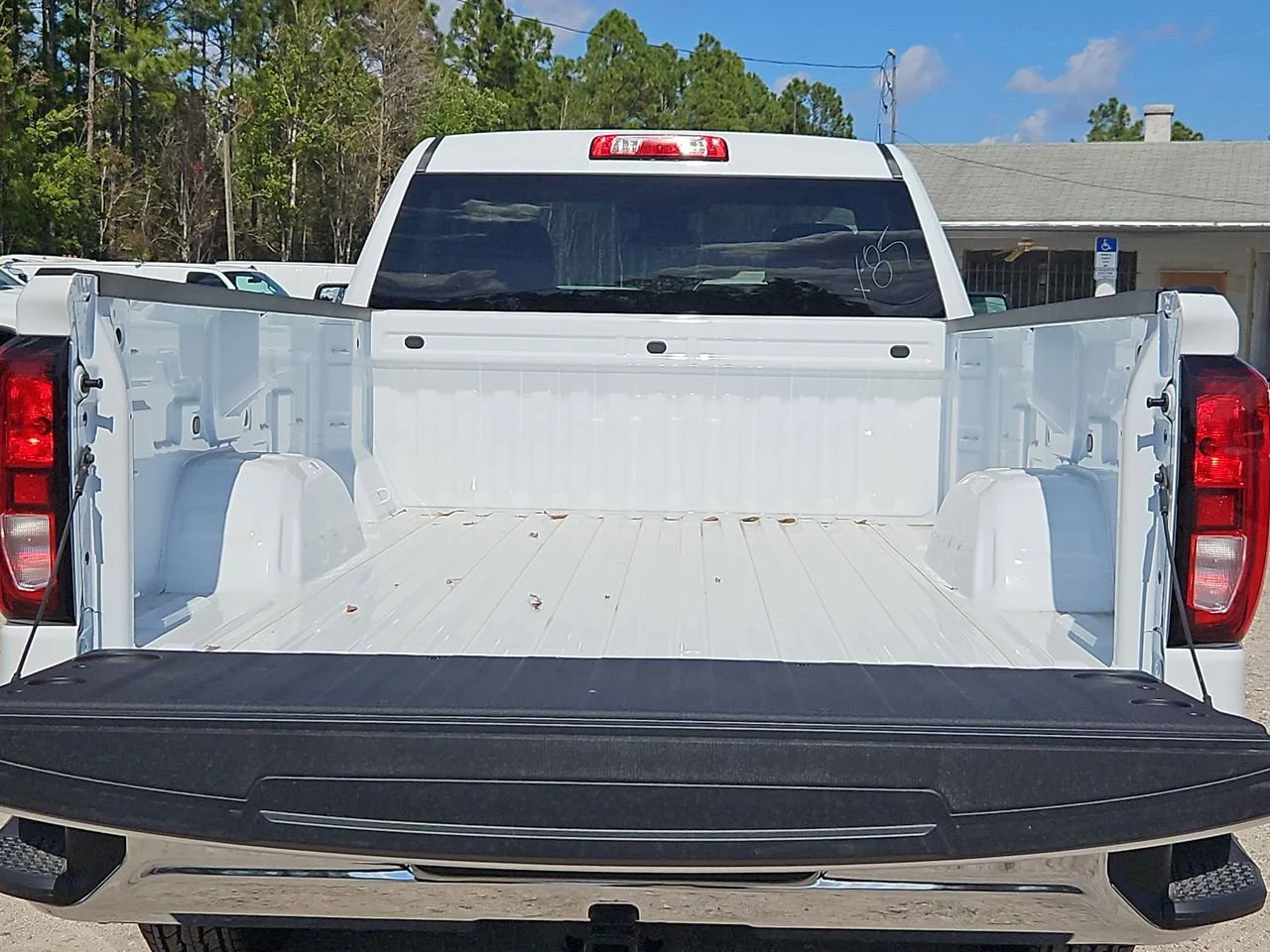 New 2026 Summit White GMC Pro image 24