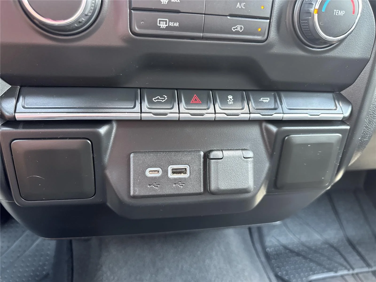Used 2021 NORTHSKY BLUE METALLIC Chevrolet Custom image 27