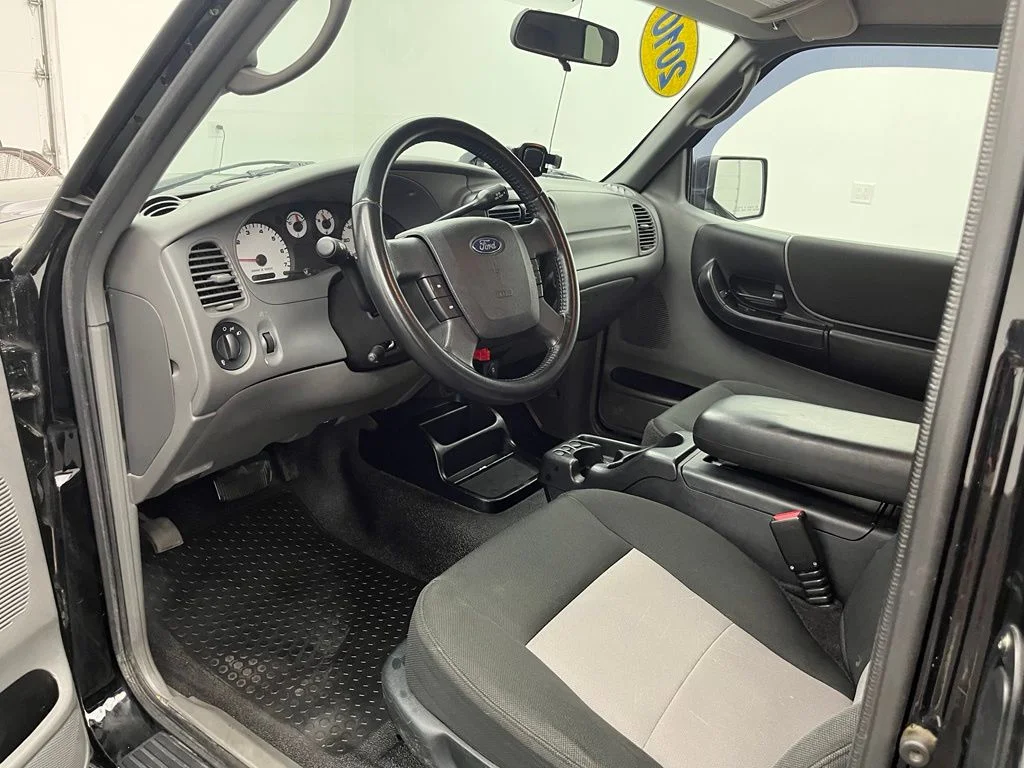 Used 2010  Ford XLT image 16