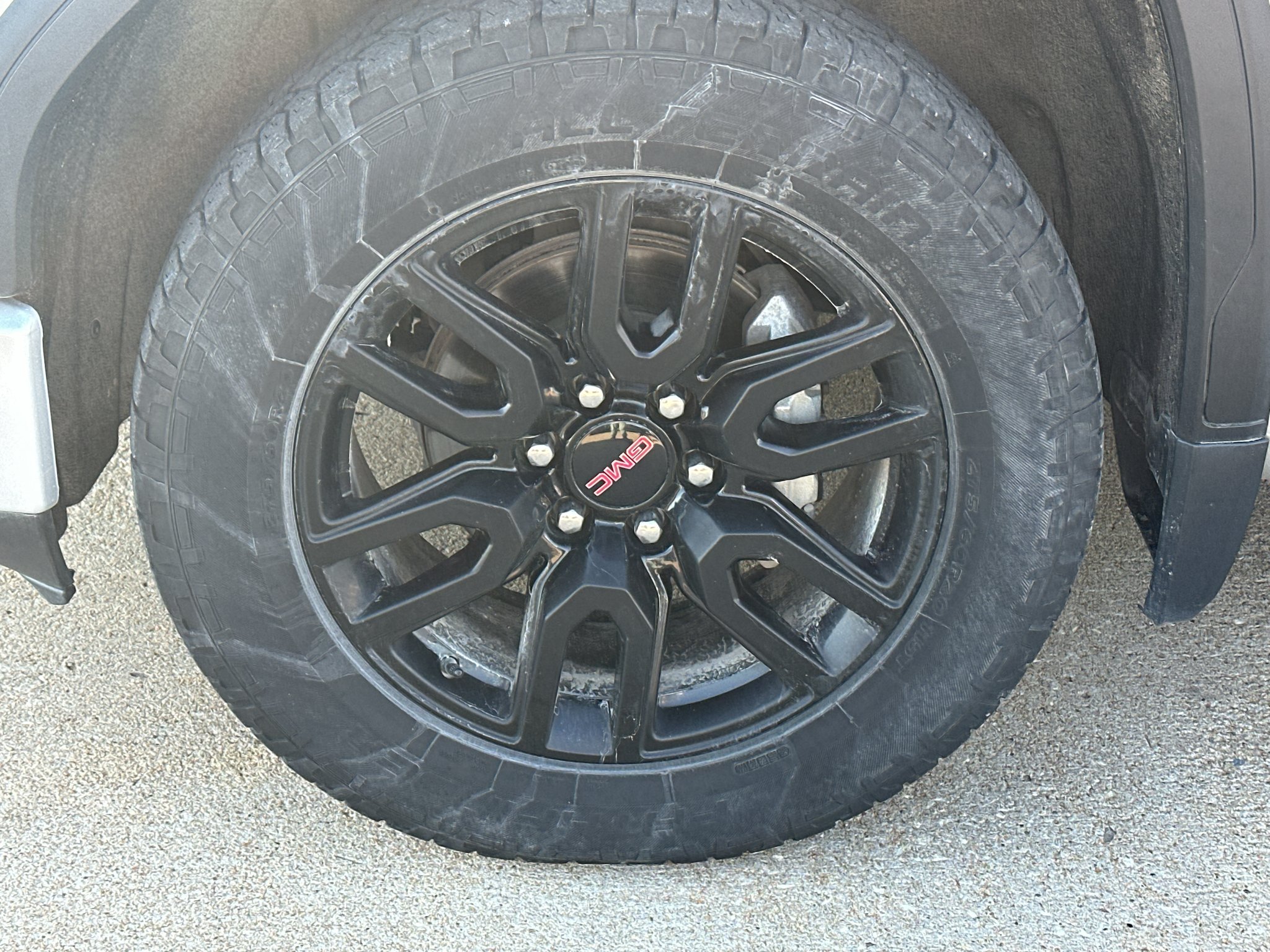 Used 2021 Quicksilver Metallic GMC Elevation image 8