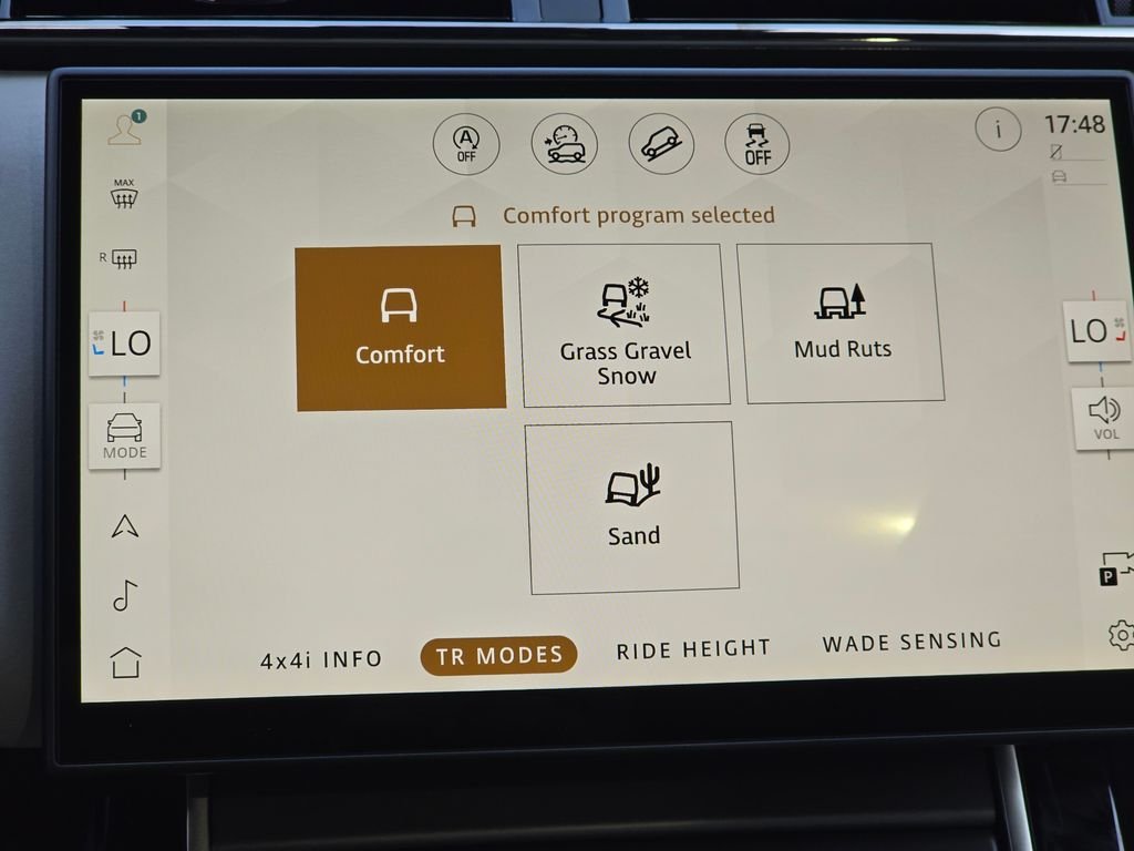 New 2026 Fuji White Land Rover S image 30
