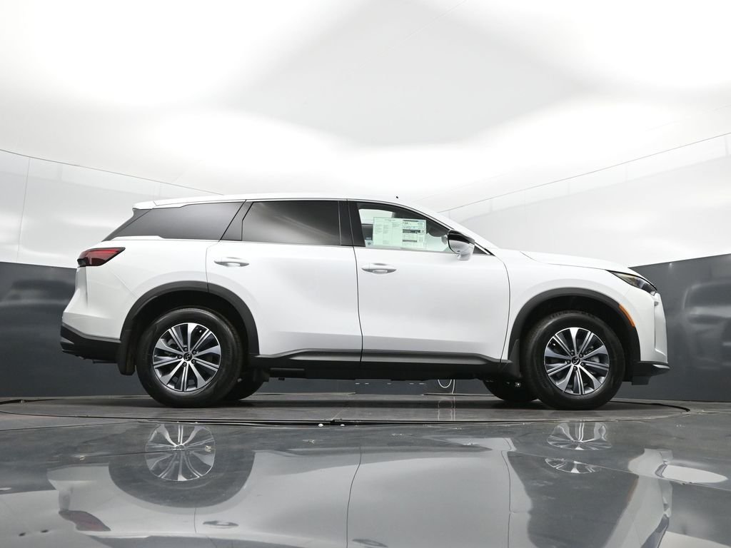 Certified Used 2026 White INFINITI PURE image 44