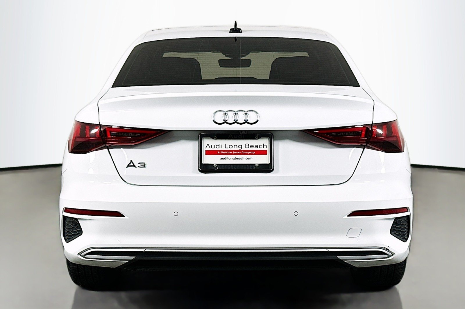 Used 2023 Ibis White Audi Premium image 3