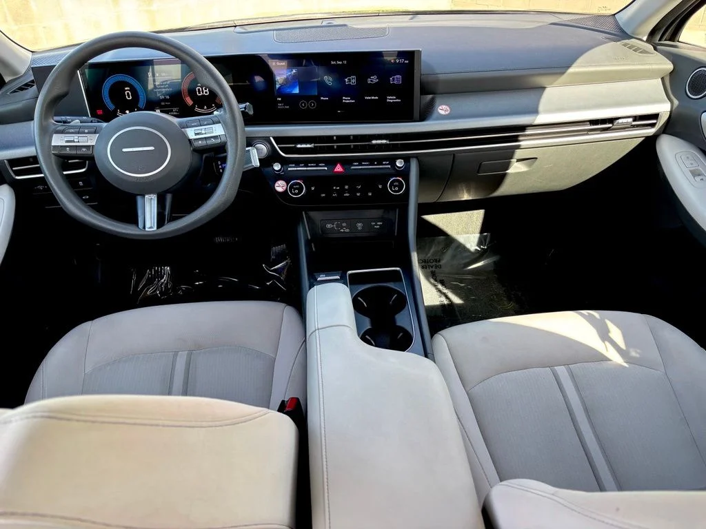 Used 2025 Black Hyundai SEL image 20