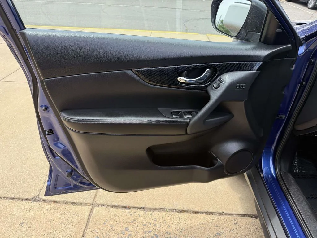 2017 Nissan Rogue SL - Photo 31