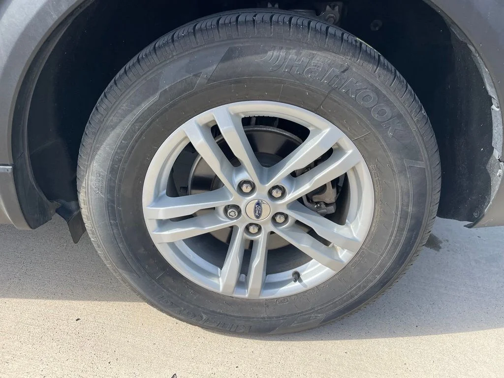 Used 2024 Gray Ford XLT image 10