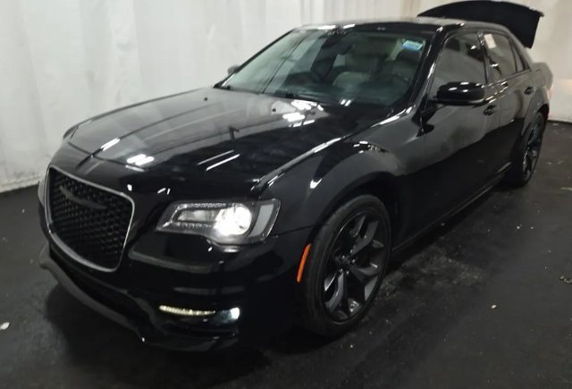 2022 Chrysler 300 Touring L