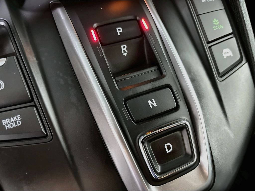 Used 2021 White Honda Touring image 18