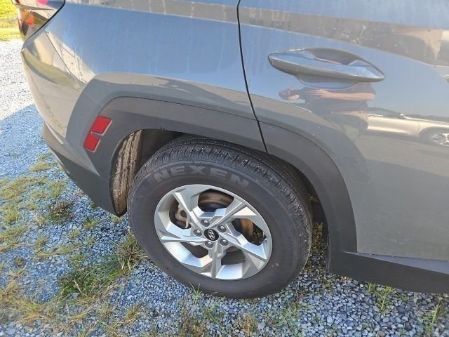 Used 2024 Gray Hyundai SEL image 4