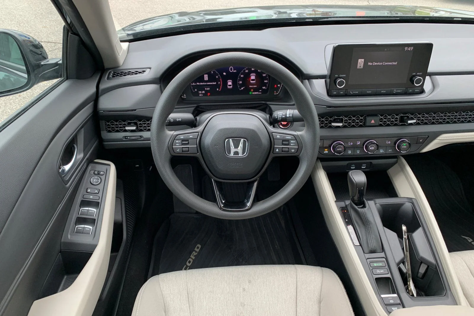 Used 2025 Gray Honda SE image 17