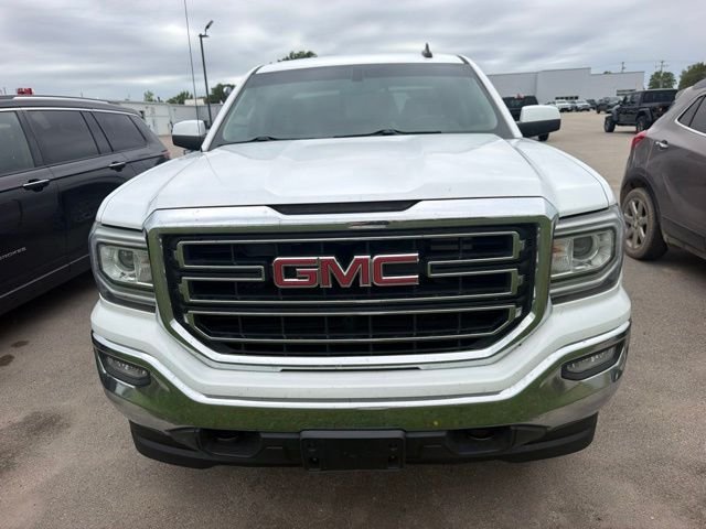 Used 2018 Summit White GMC SLE image 2