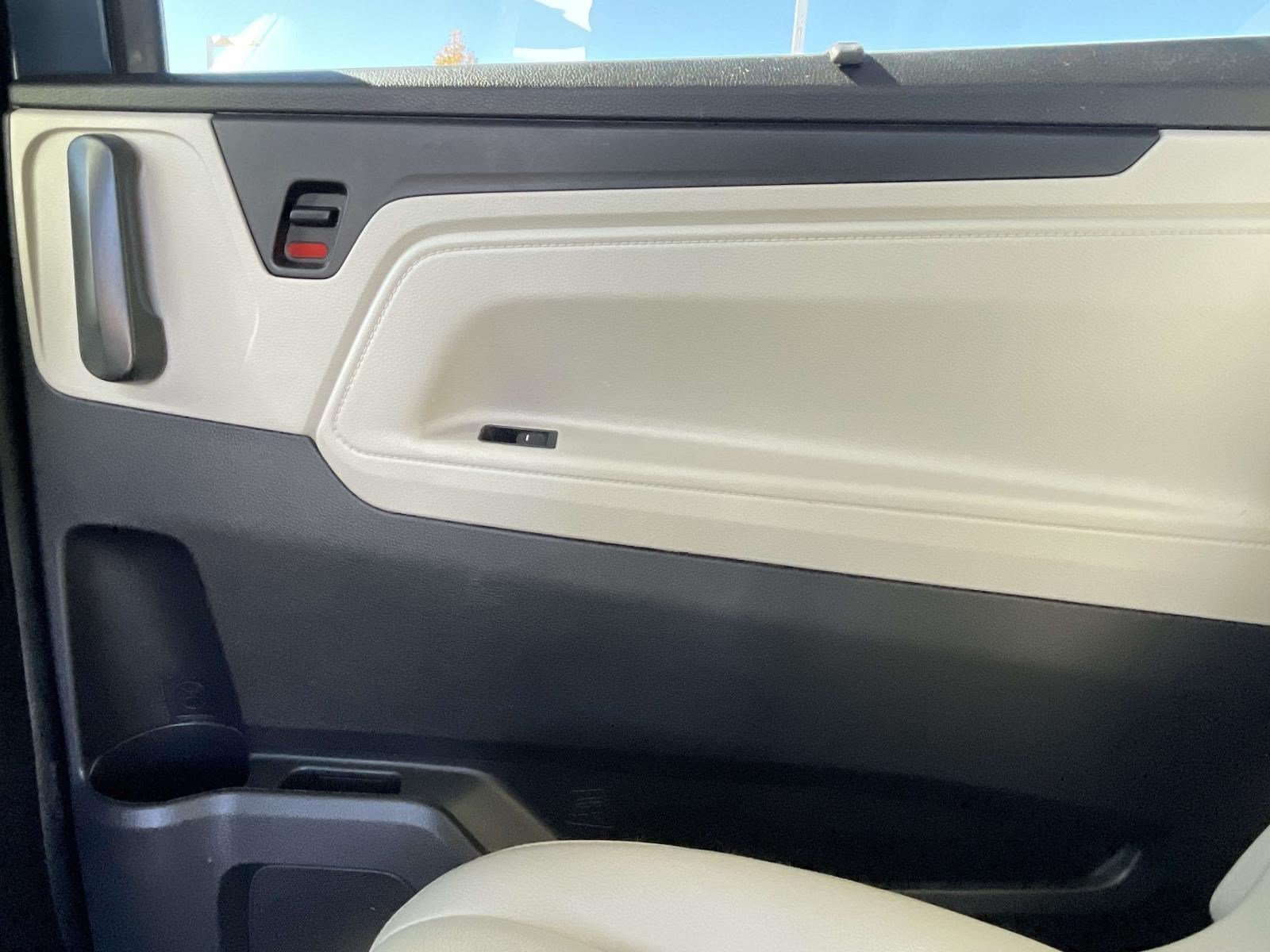 Certified Used 2025 Black Honda EX-L image 13
