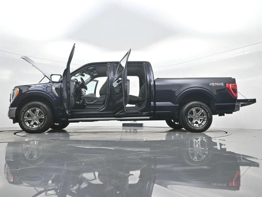Certified Used 2022 Blue Metallic Ford XLT image 45