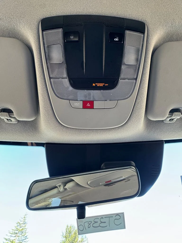 Used 2023 White Kia EX image 21
