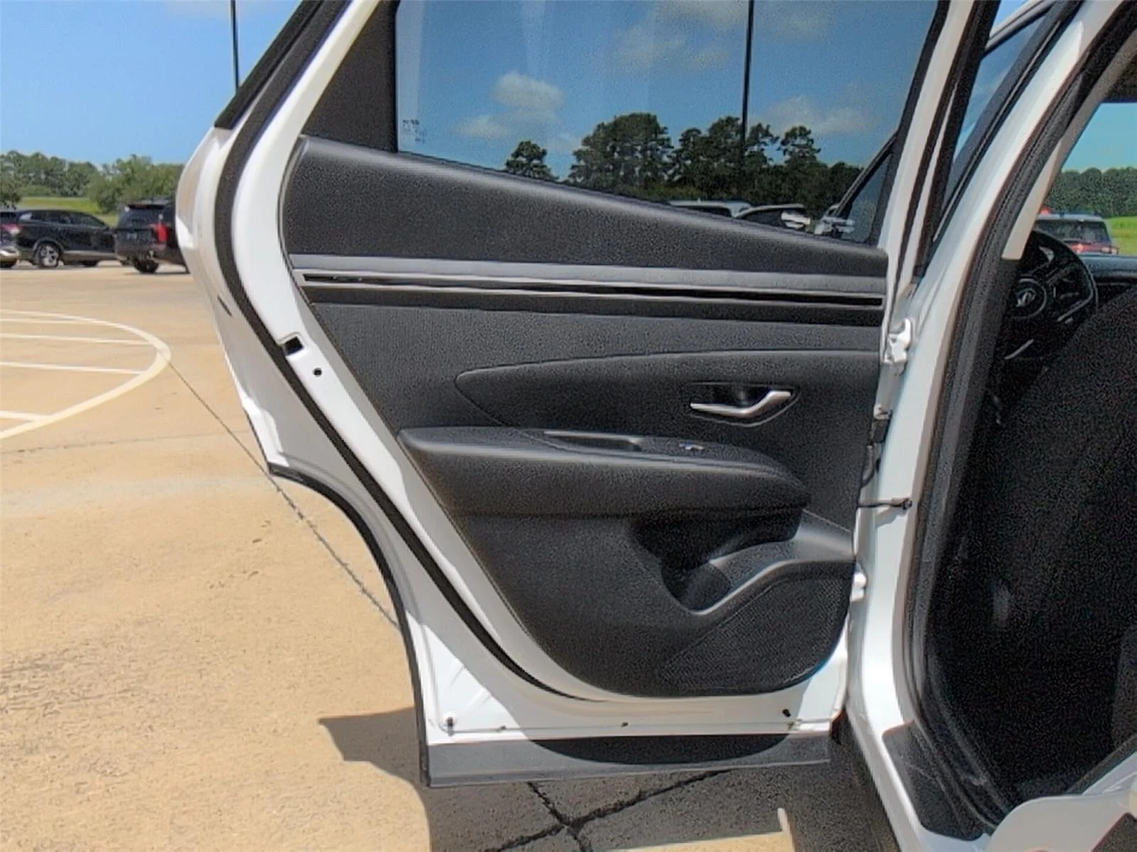 Used 2024 White Pearl Hyundai SEL image 17