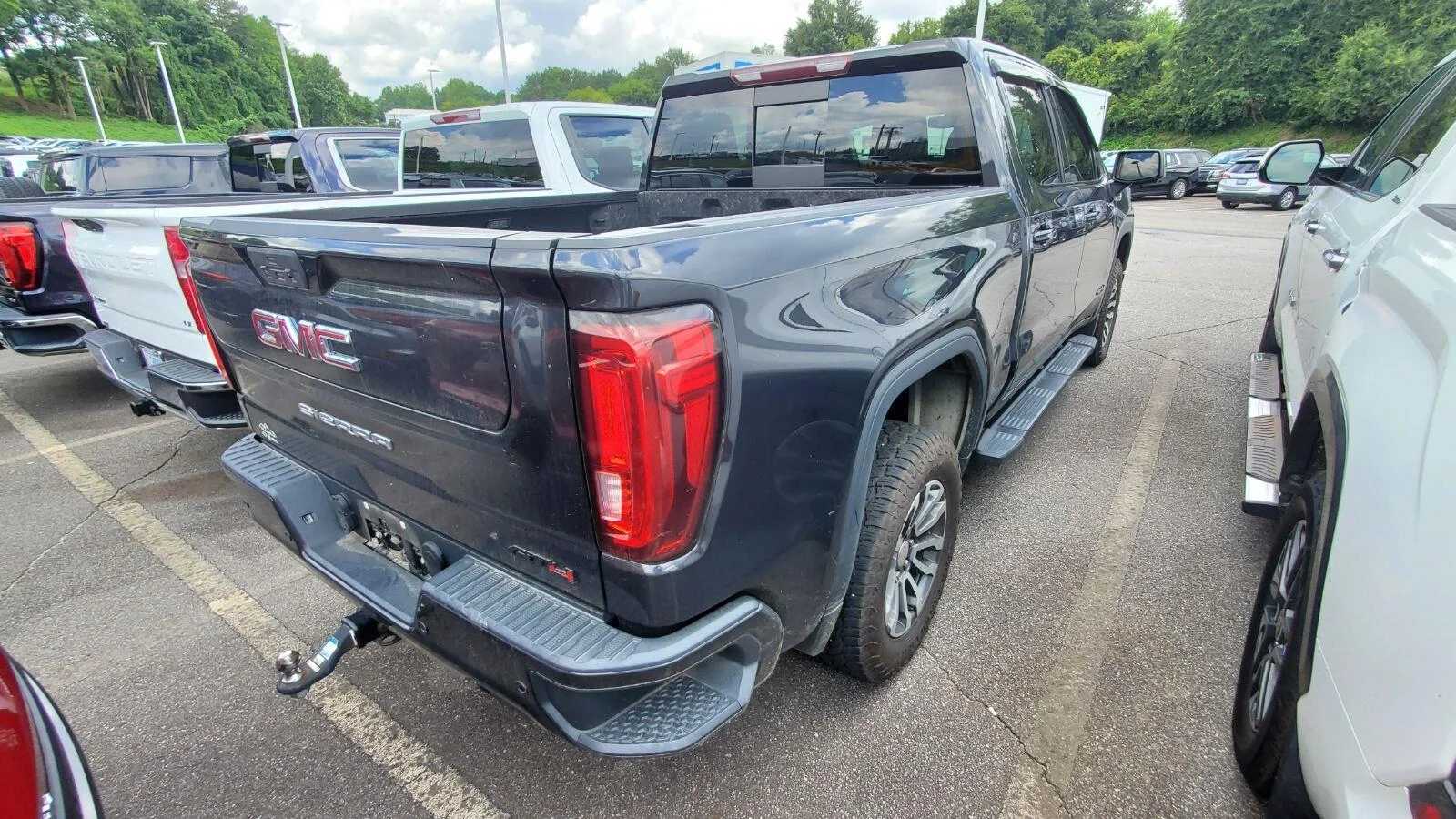 Used 2020 CARBON BLACK METALLIC GMC AT4 image 10