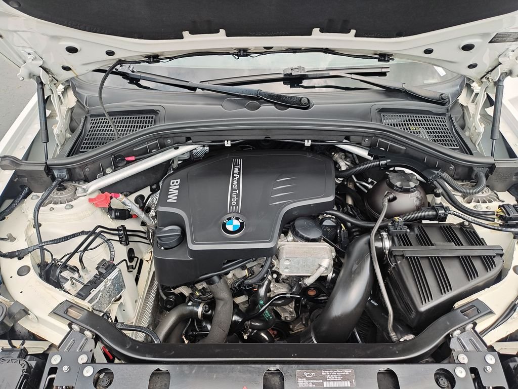 Used 2013 White BMW xDrive28i image 25