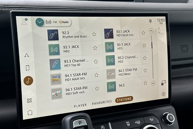 Used 2026 Gray Land Rover S image 17