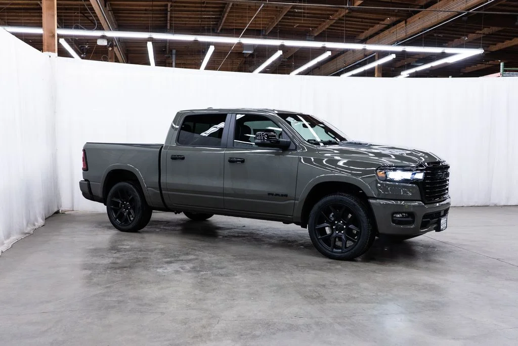 2026 RAM 1500 Laramie 4x4 Crew Cab 5'7's photo