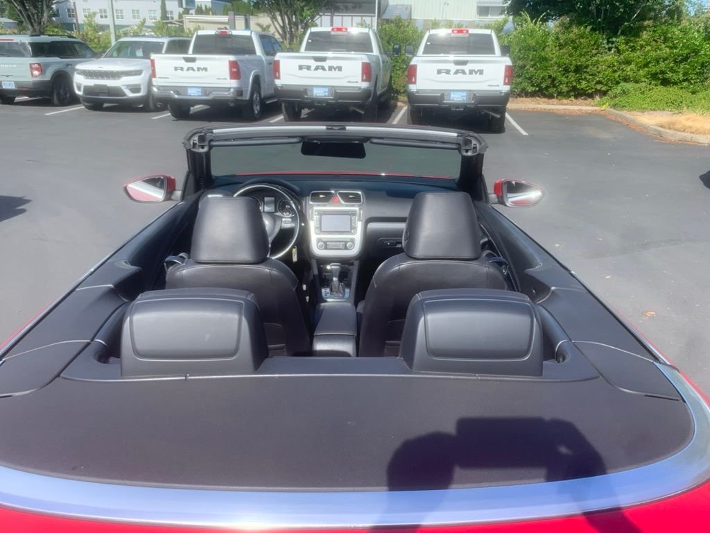 Used 2010 Salsa Red Volkswagen Komfort Edition image 4