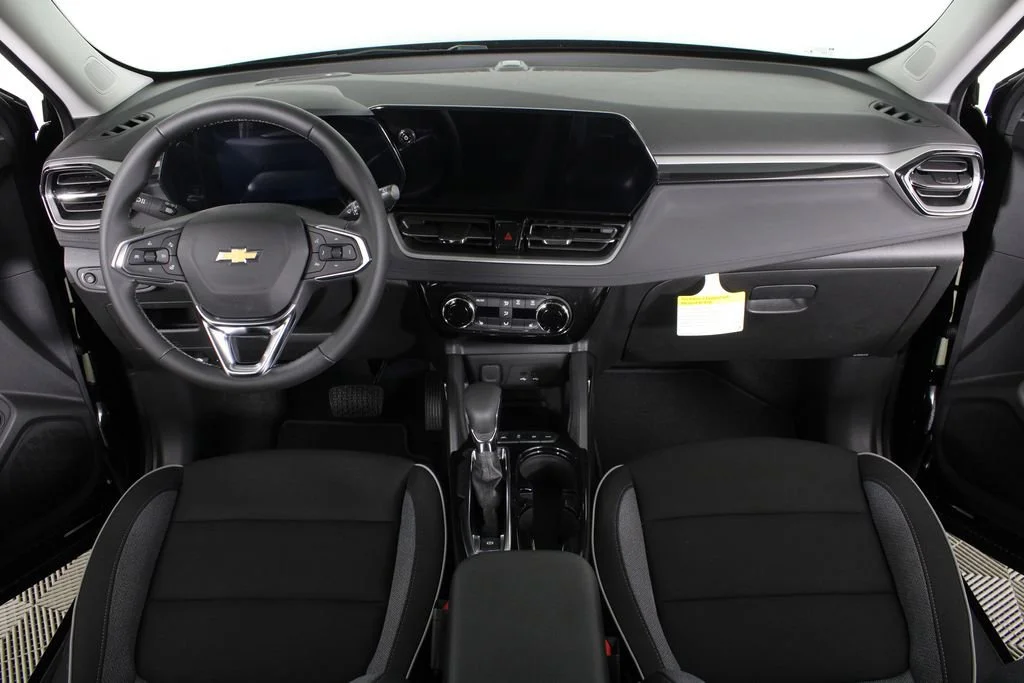 New 2026 Mosaic Black Metallic Chevrolet LT image 23