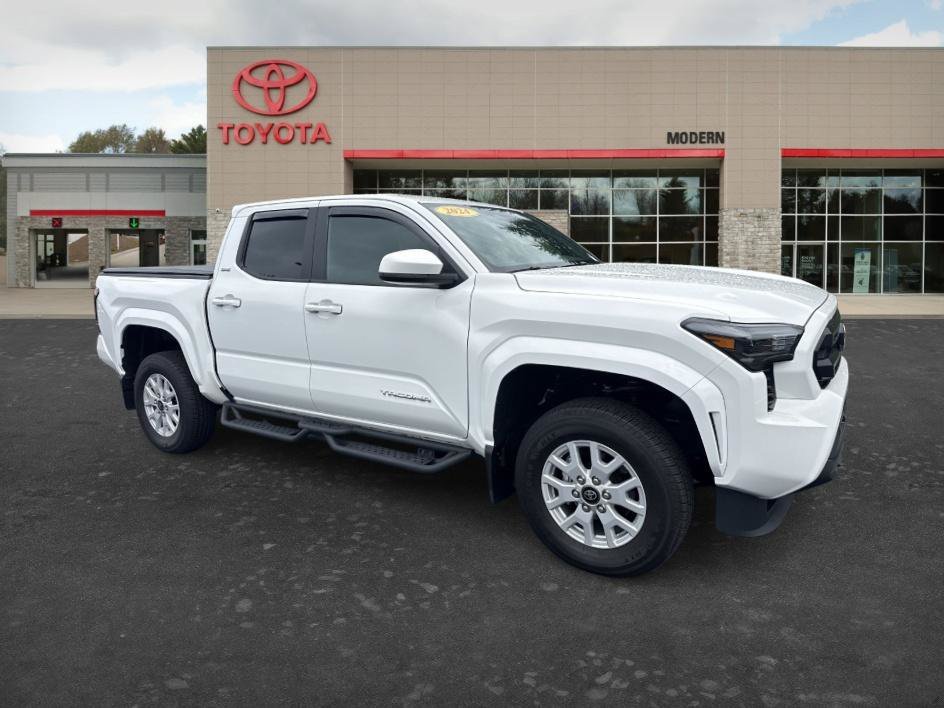 Used 2024 Ice Cap Toyota SR5 image 2