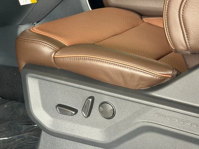 New 2026 Star White Metallic Tri-Coat Ford King Ranch image 27