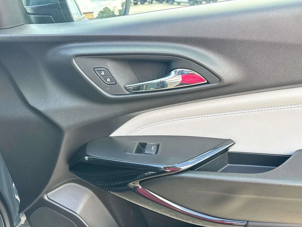 Used 2025 Gray Chevrolet LT image 30