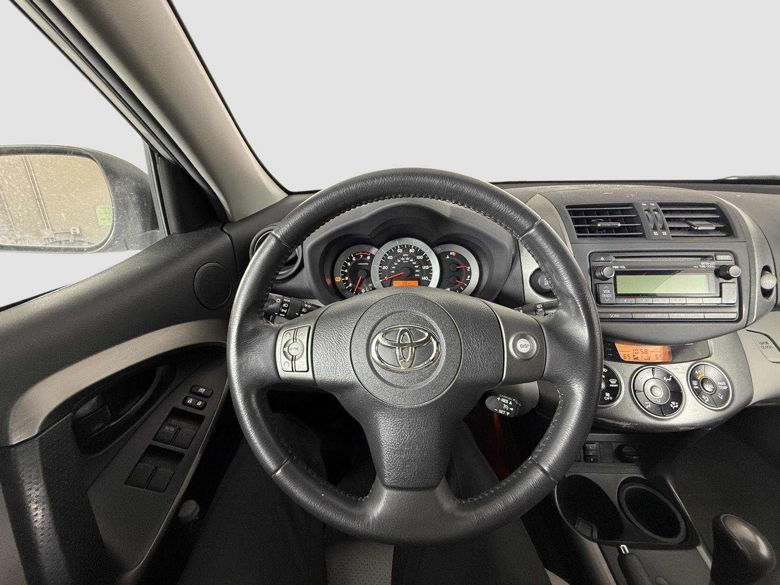 Used 2012 Classic Silver Metallic Toyota Limited image 20