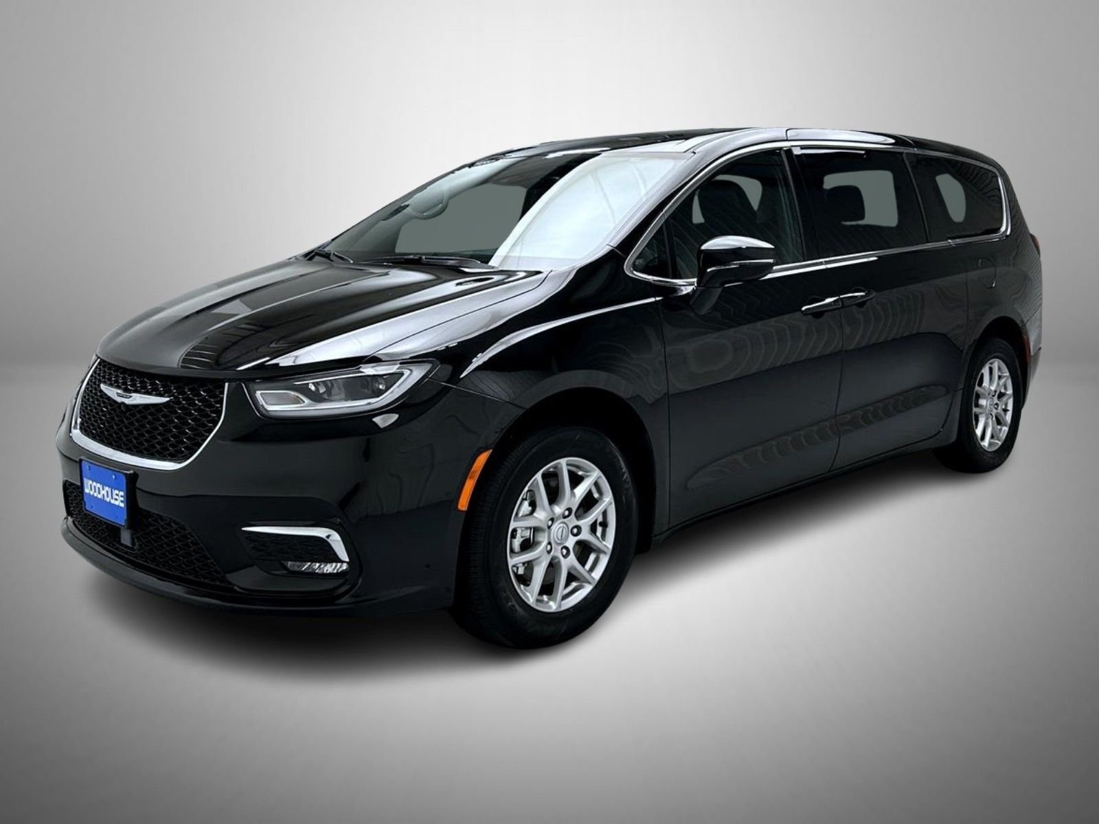 2025 Chrysler Pacifica Select's photo