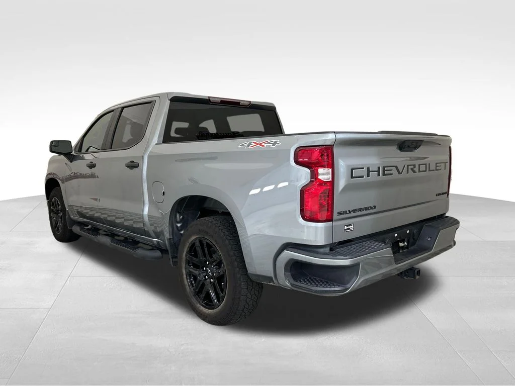 Used 2025 Gray Chevrolet Custom image 3