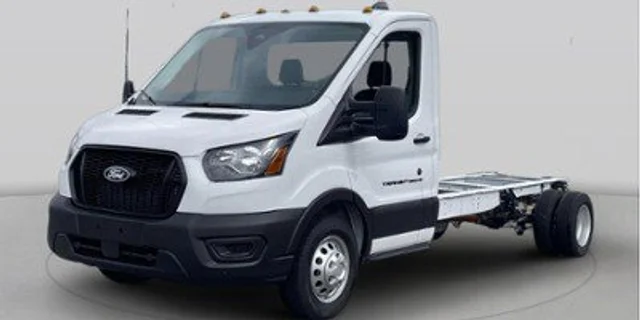 2026 Ford Transit T-350 DRW 