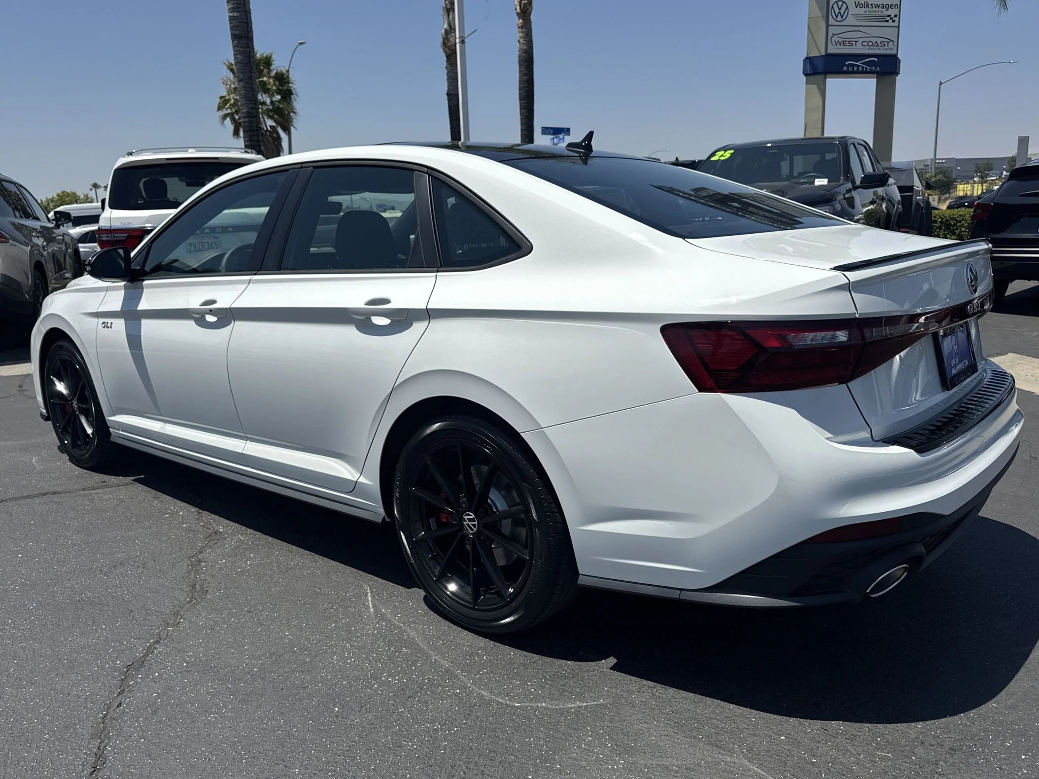 New 2026 Pure White w/Deep Black Roof Volkswagen Autobahn image 6